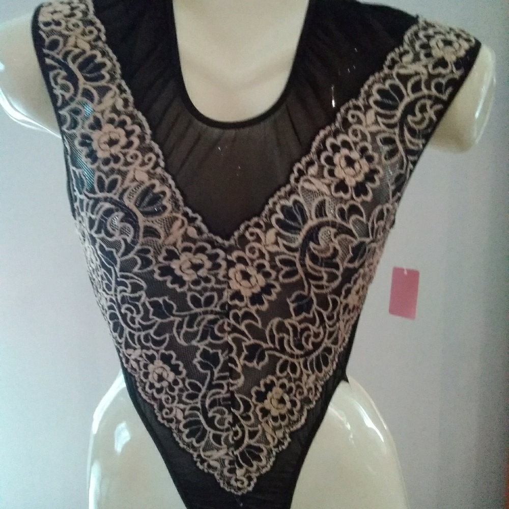 Fantasy gold embellished teddy NWOT